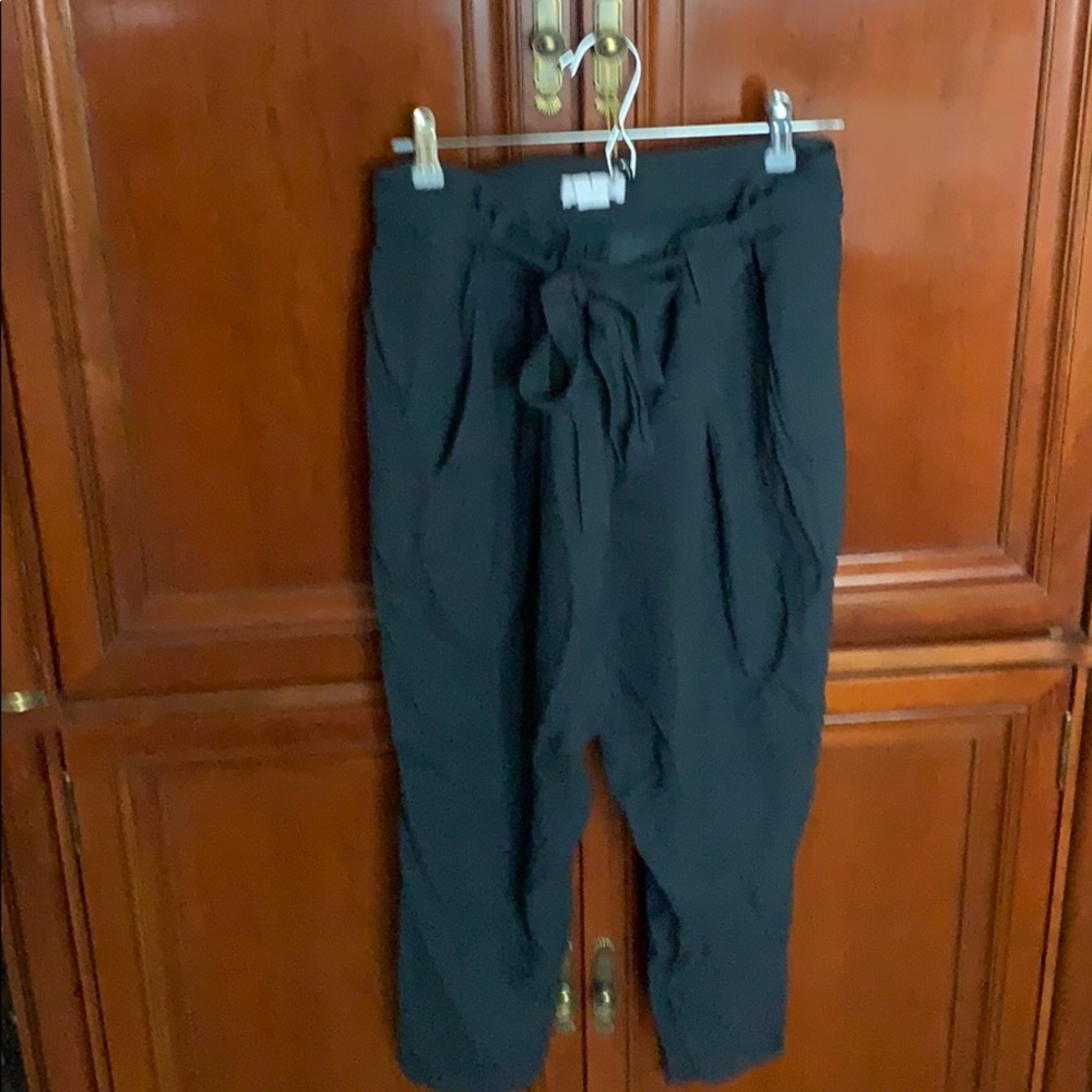 Chic and comfy cropped pants